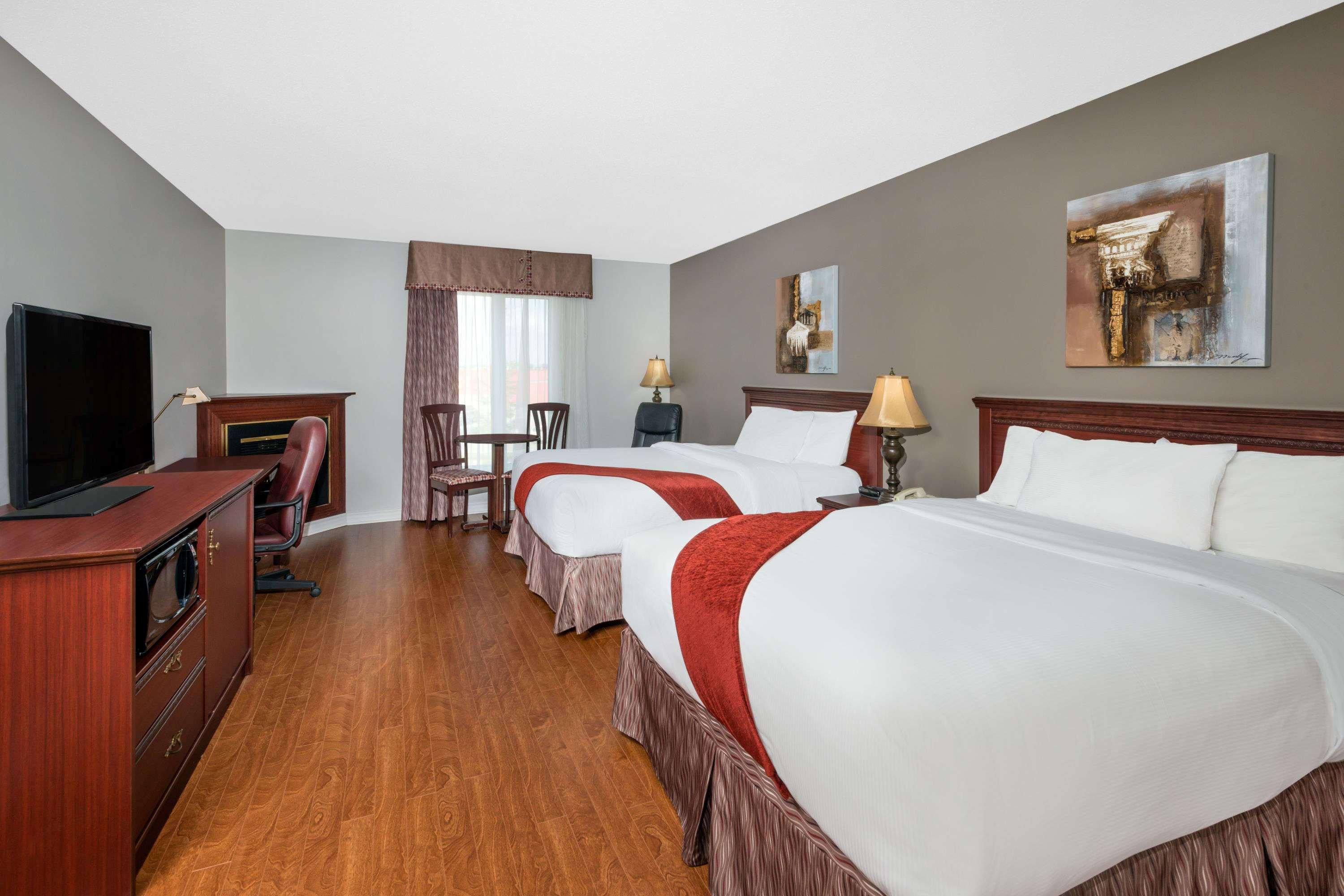 Ramada Plaza By Wyndham Gatineau/Manoir Du Casino Hotell Exteriör bild
